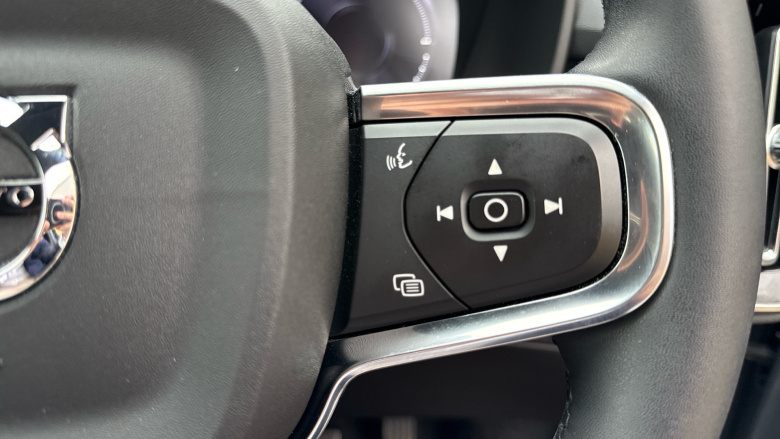 Volvo Xc40 1.5 T4 Recharge PHEV Plus Dark 5dr Auto Estate